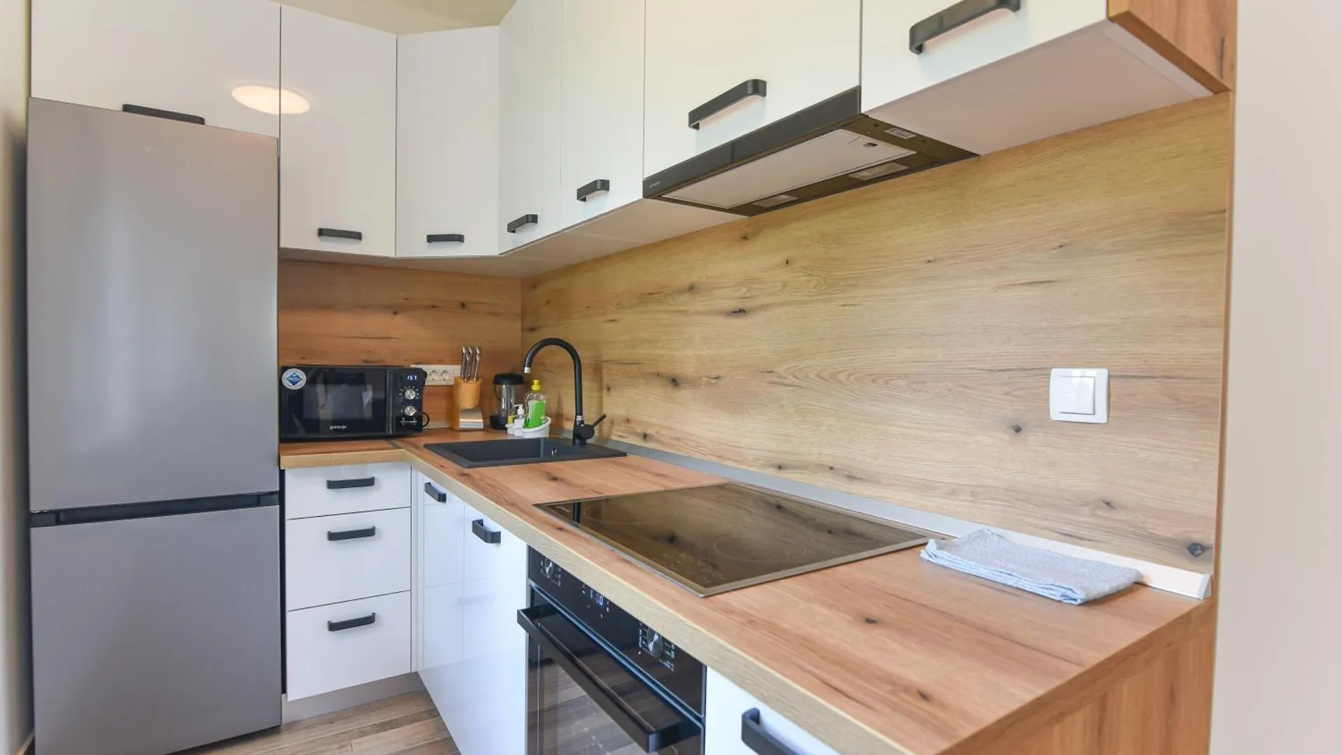 Apartman Dani Icici 0*,